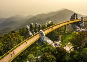 越南峴港旅遊，巴拿山佛手金橋