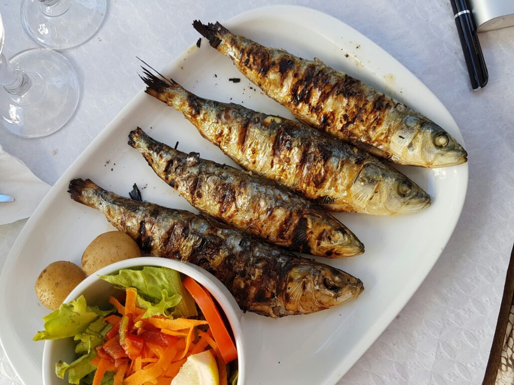 烤沙丁魚 (Sardinhas Assadas)
