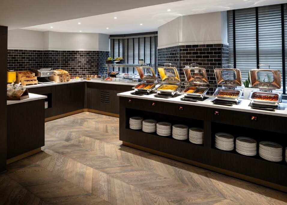 Courtyard by Marriott Edinburgh飯店餐廳酒吧4