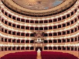 聖卡洛劇院(Teatro di San Carlo)