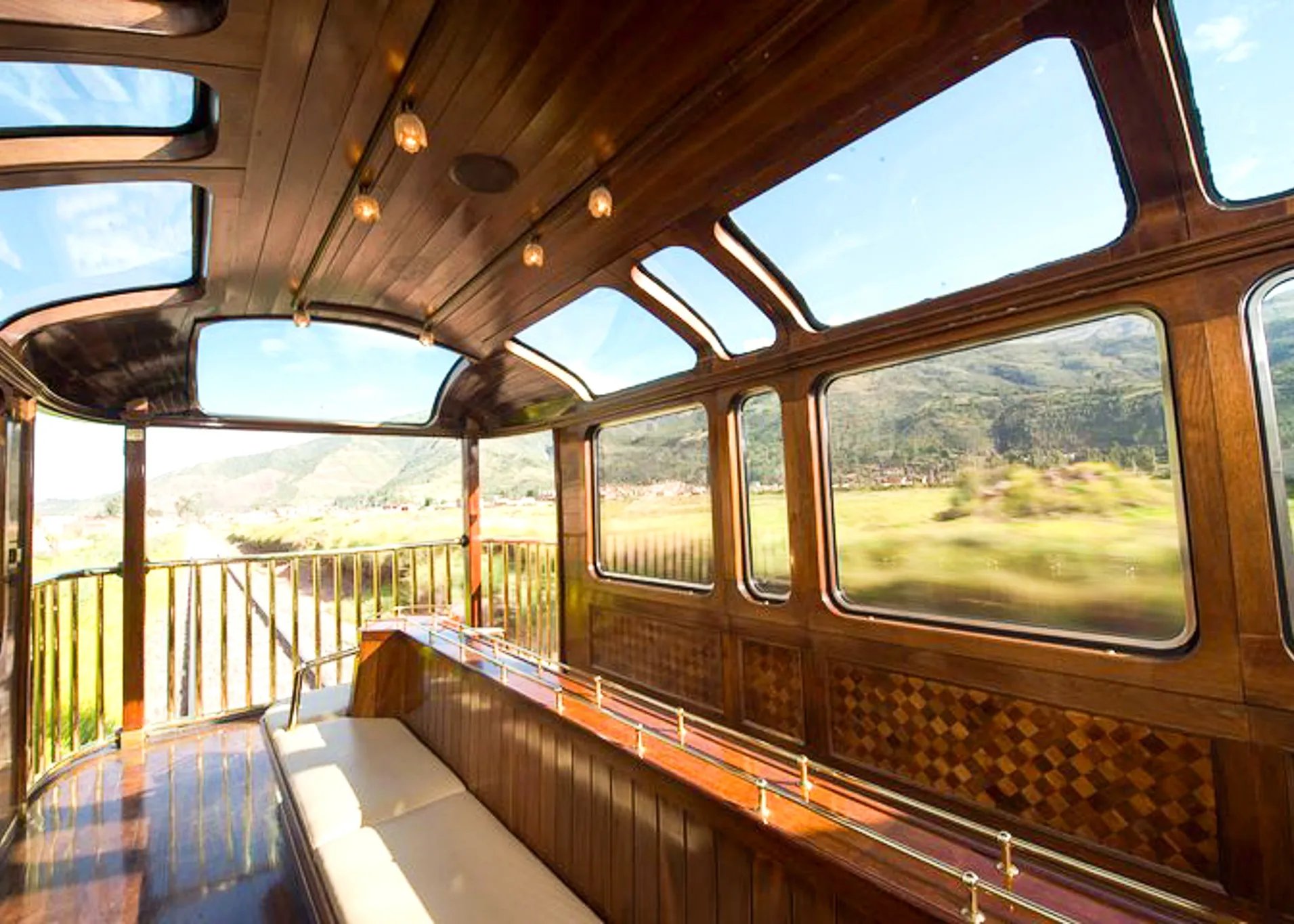 秘魯 PeruRail Titicaca 奢華景觀列車_2 (1)