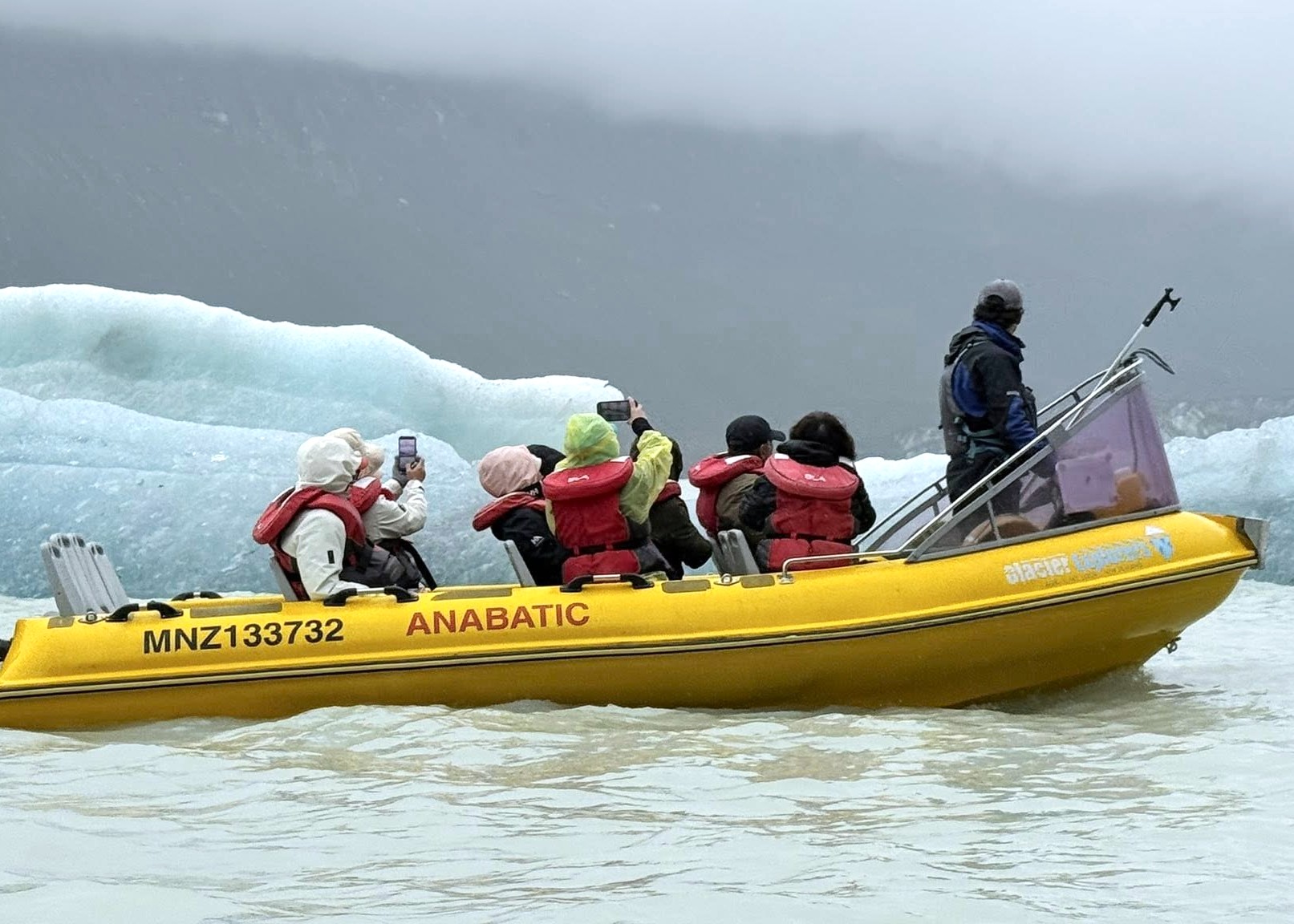 紐西蘭 塔斯曼冰河船之旅
