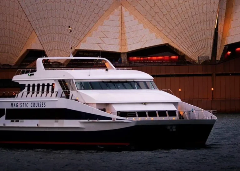 https://www.australiancruisegroup.com.au/sydney/new-years-eve-cruises/magistic-nye-dinner-cruise